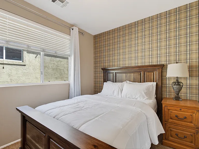 12034 W Polk St — Photo 28