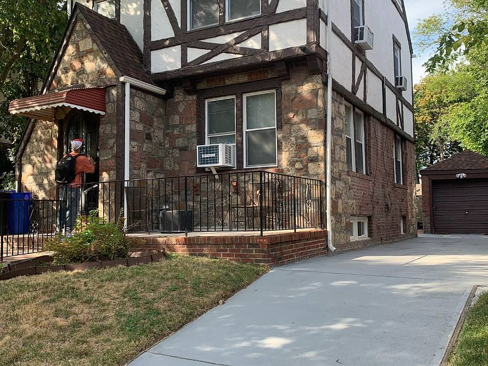 2nd image of 22507 141st Ave