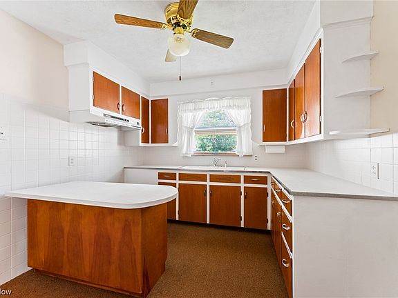 4th image of 4406 Euclid Blvd
