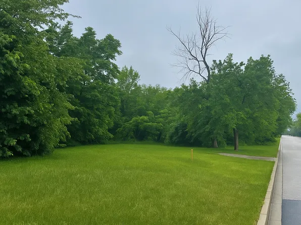 9601 W 57th St, Countryside, IL 60525