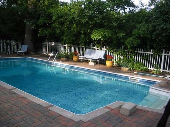 3rd image of 440 Forest Dr