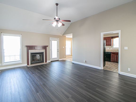 2nd image of 3740 Cindy Jo Dr N