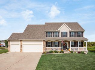 209 Sorrel Crest Dr, Pataskala, OH 43062