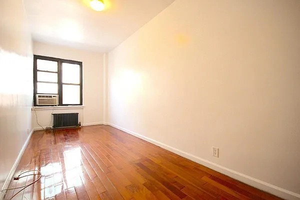 Rented by NYLA Realty | media 11