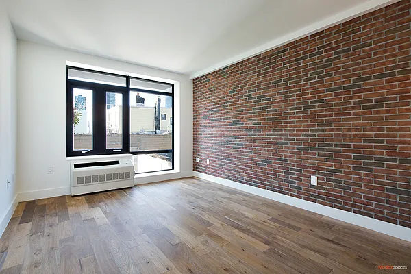 Sold by Modern Spaces | media 16