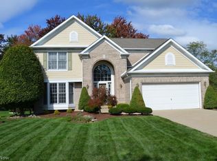 19380 Blue Spruce Dr, Strongsville, OH 44149