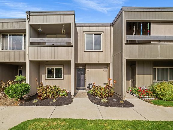 3rd image of 3452 Capella Ln