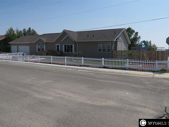 2nd image of 301 Sanford Ave