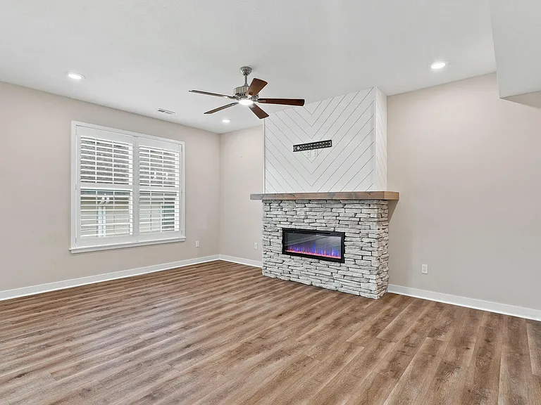 4000 W Worley St #2 — Photo 5