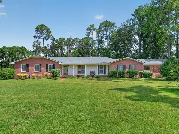 1807 Blue Bird Trl, Douglas, GA 31533
