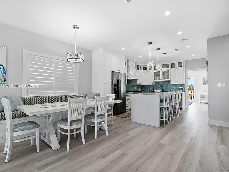 112 Avenue #1 — Photo 11