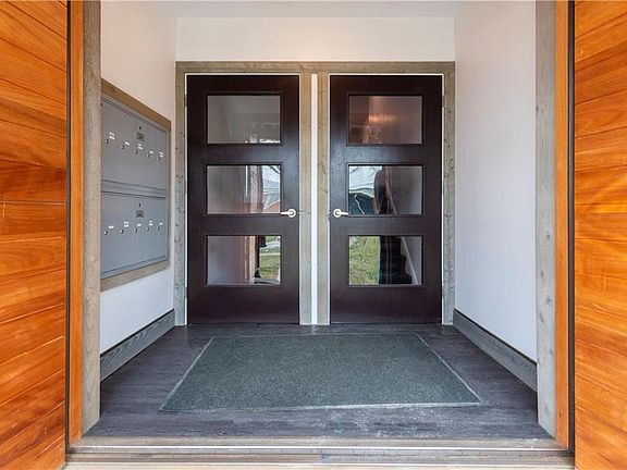 3rd image of 6397 Kingsdale Blvd APT 10