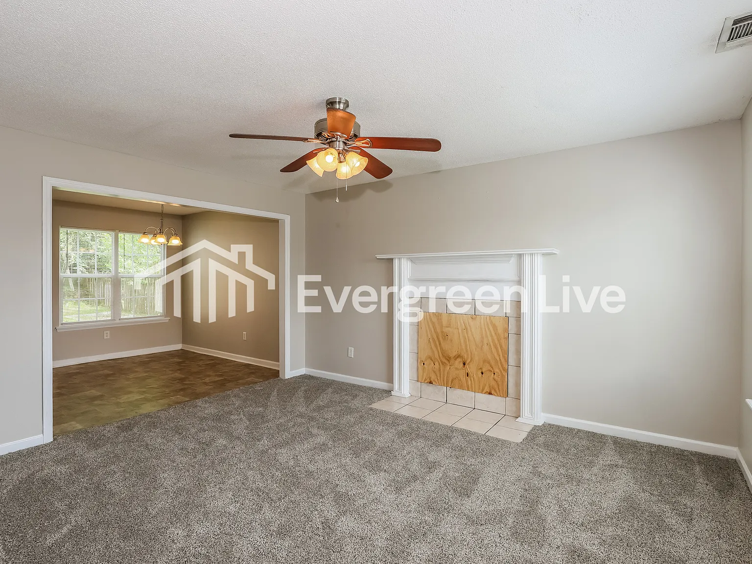 4 bed, 3.0 bath, 1752 sqft, $1,745 — Photo 2