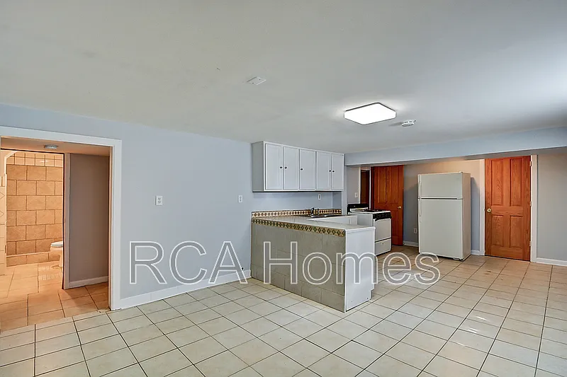 2 bed, 1.0 bath, $850 — Photo 4