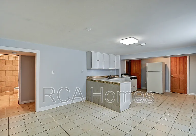 52B Jenny Ln — Photo 4
