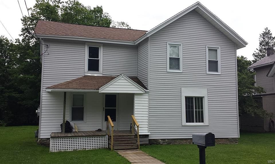 1st image of 22 Pickett St