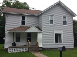 22 Pickett St, Castile, NY 14427