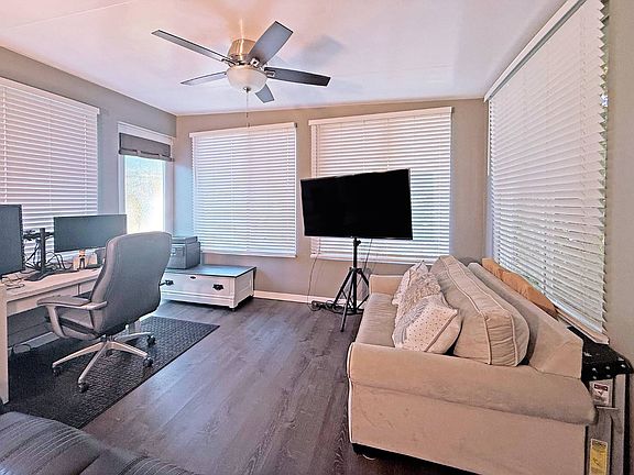 4th image of 370 Plantation Dr