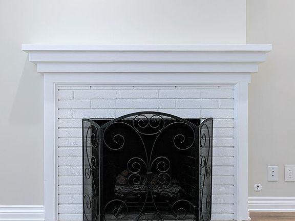 5th image of 1001 W Huntington Dr APT G