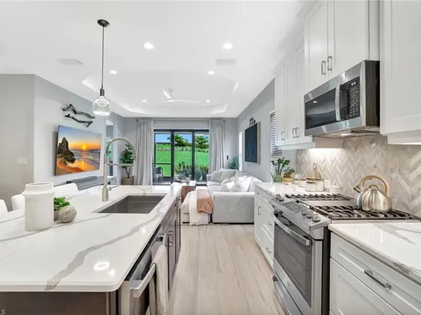 4621 Centaurus CIR, NAPLES, FL 34120