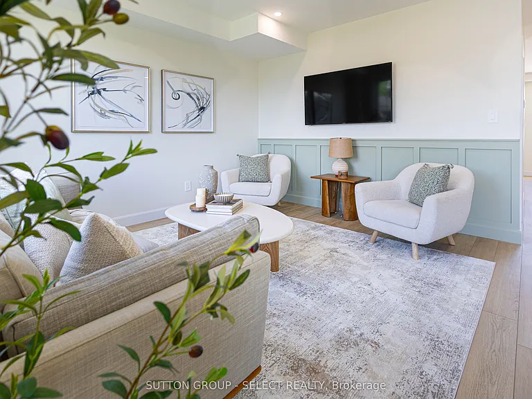 233 Upper Queen St #18 — Photo 12