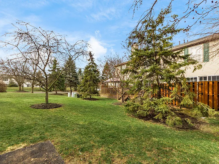 1807 Hobbes Dr — Photo 30