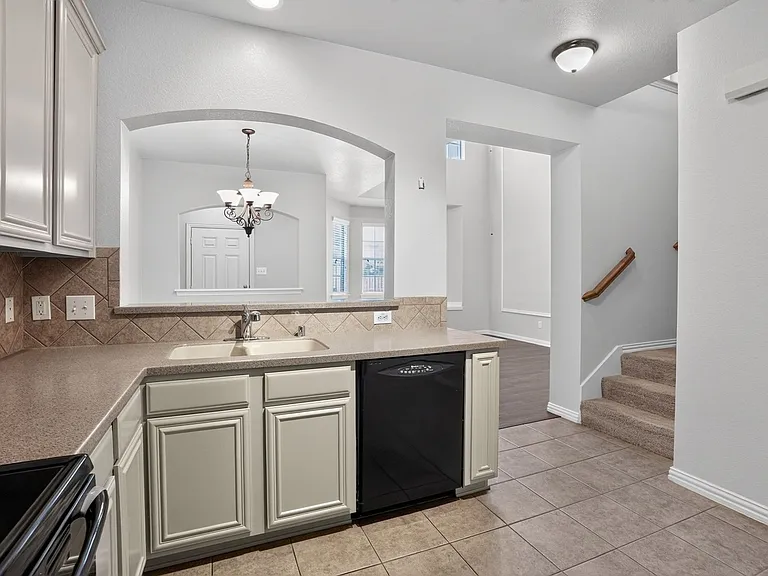 3112 Bedford Rd — Photo 13
