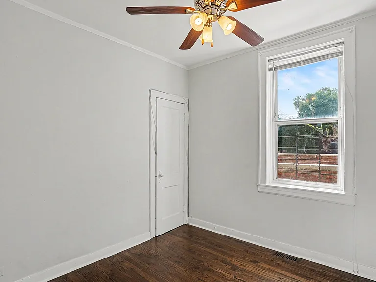 2257 W Hirsch St #1E — Photo 8