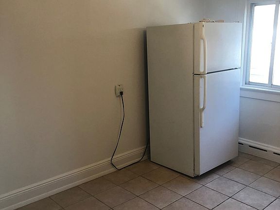 3rd image of 69 Indiana Ave #1