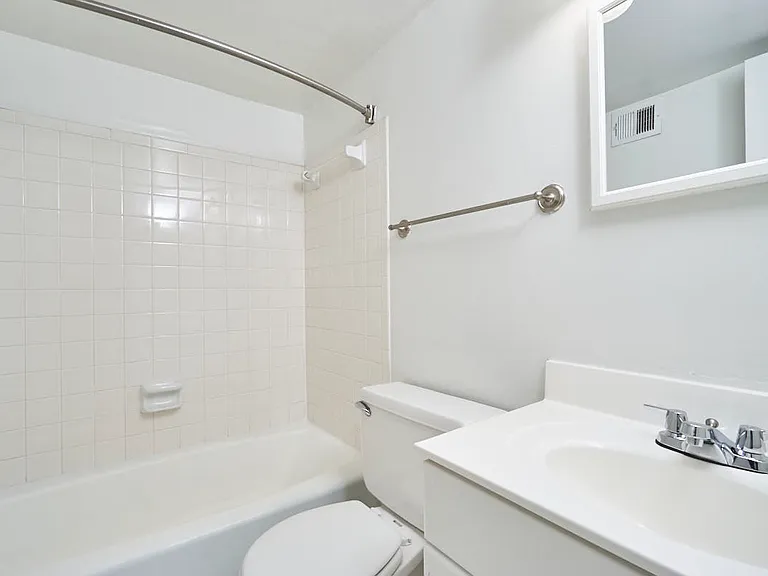 730 7th St SE #33 — Photo 12