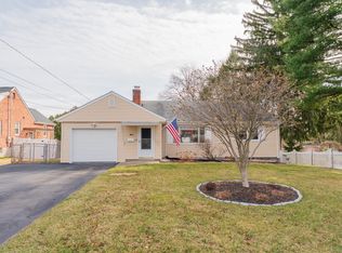 120 Knollwood Rd, West Hartford, CT 06110