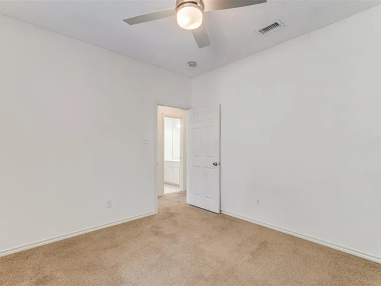 1523 Wayside Dr — Photo 11