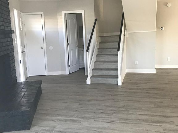 2nd image of 4657 Tujunga Ave APT 101