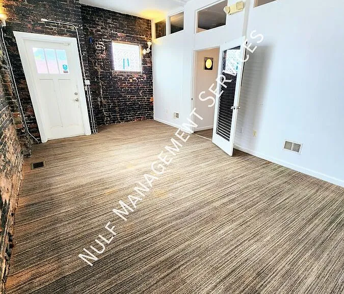 158 48th St #1 — Photo 7
