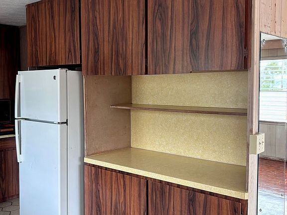 3rd image of 3463 Kaimuki Ave