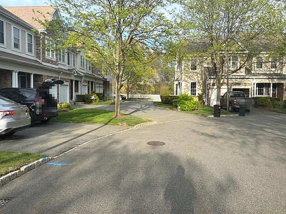 4th image of 214 Levinberg Ln