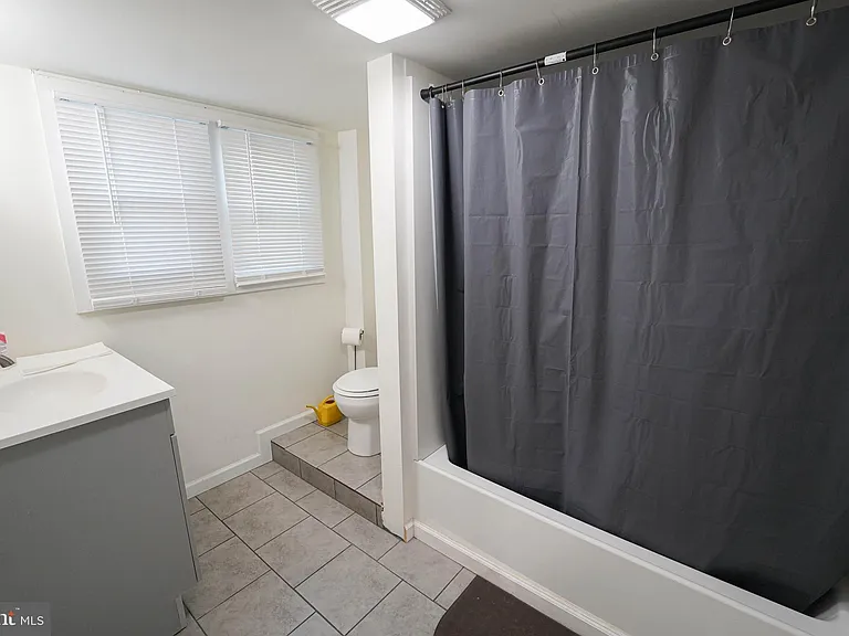 231 Newton St #B — Photo 18