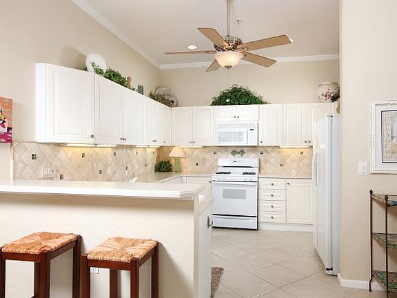 3rd image of 4541 Cardinal Cove Ln #10