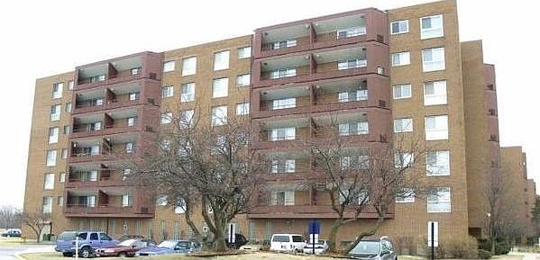 1st image of 100 Park Ave APT 507