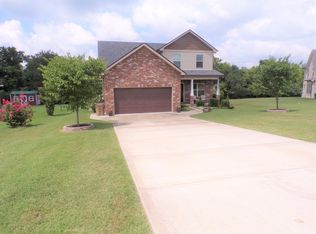 111 Kestrel Cir, La Vergne, TN 37086
