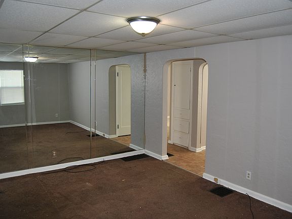 3rd image of 2609 Avalon Pl