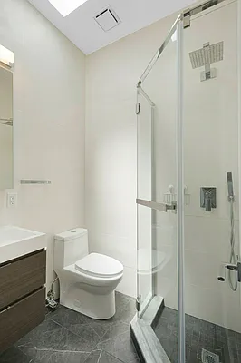 Rented by EXR | media 18