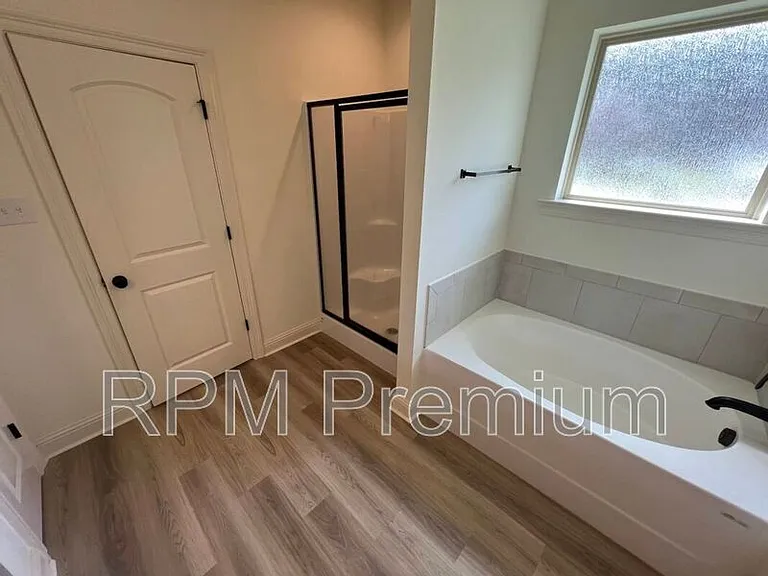 7108 Kenilworth Crossing Ave — Photo 18