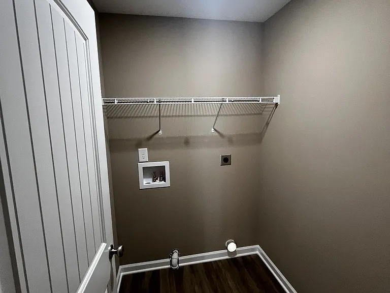 213 Thomas St — Photo 4