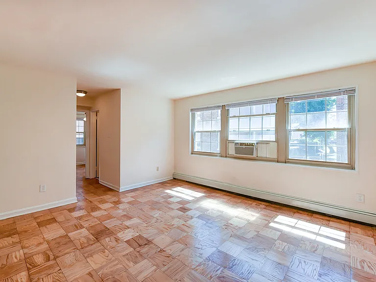 Alpha House — Photo 15