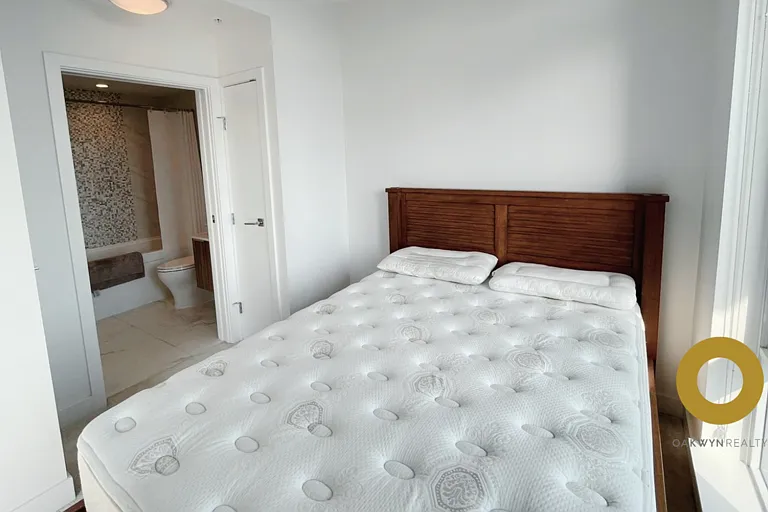 1283 Howe St #1B — Photo 4