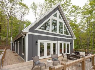 142 Wildflower Cove Dr, Swannanoa, NC 28778