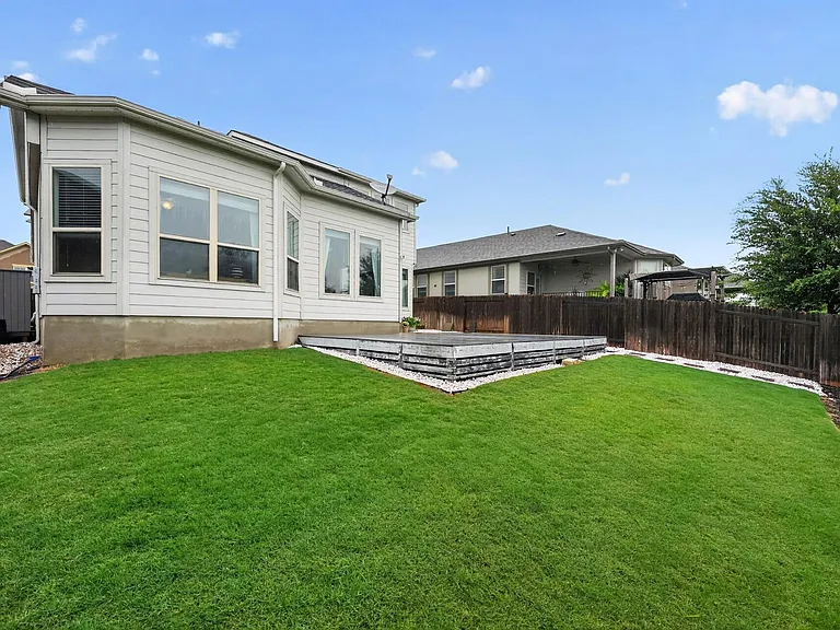208 Windom Way — Photo 21