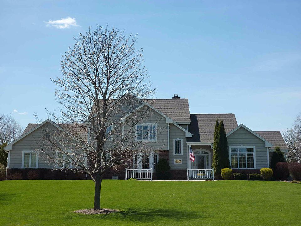 1st image of W289N4763 Wild Rose Ct