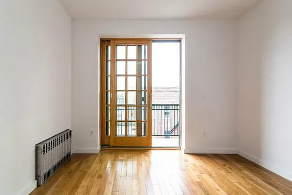 Rented by Dream Space Realty | media 10